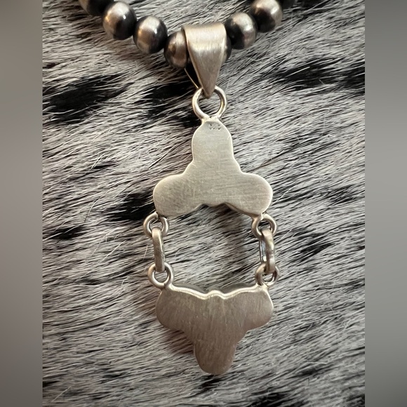 ❤️ White Buffalo Brushed Sterling 925 Navajo Style Southwestern Elegant Pendant - Picture 5 of 13